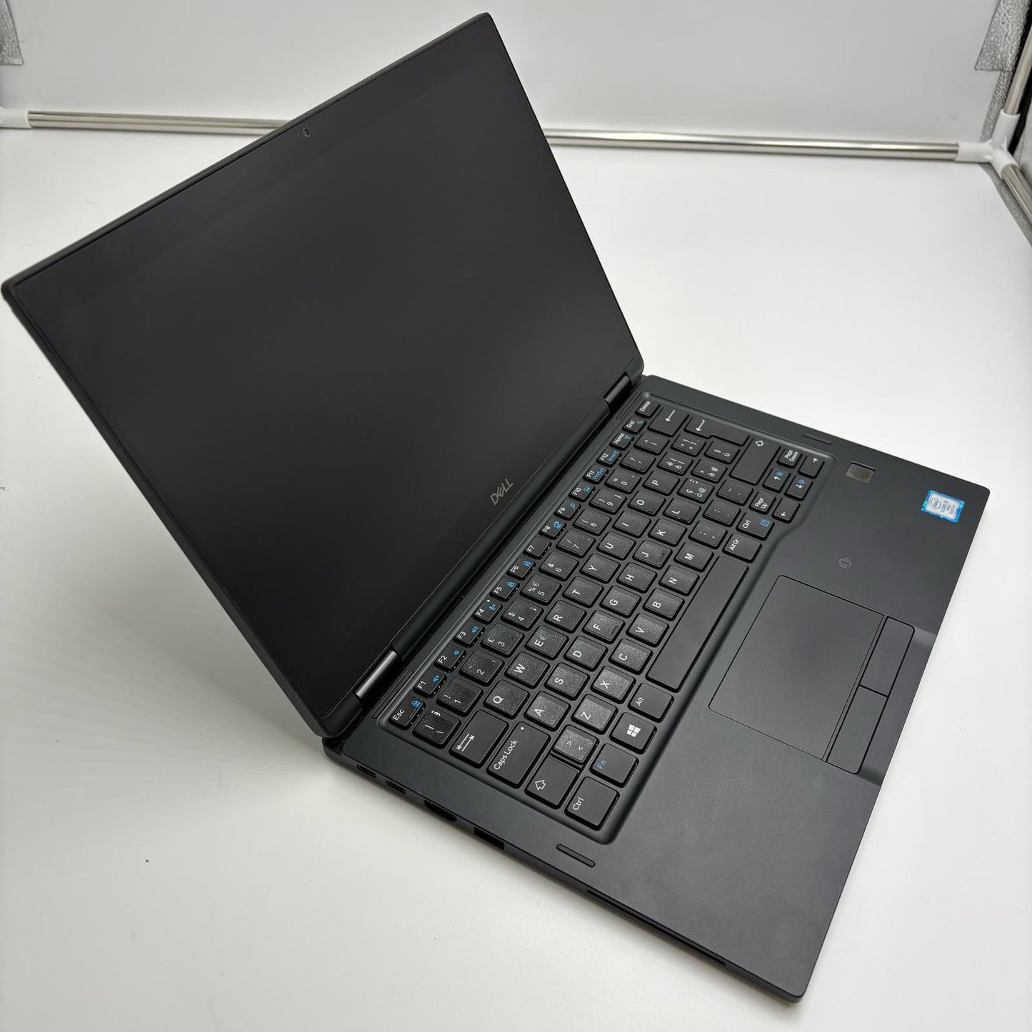 Dell Latitude 7390 2 in 1 13.3" Full HD Touchscreen Intel i5-8350U Ram 16GB SSD 256GB Sticker (Ricondizionato Grado A)