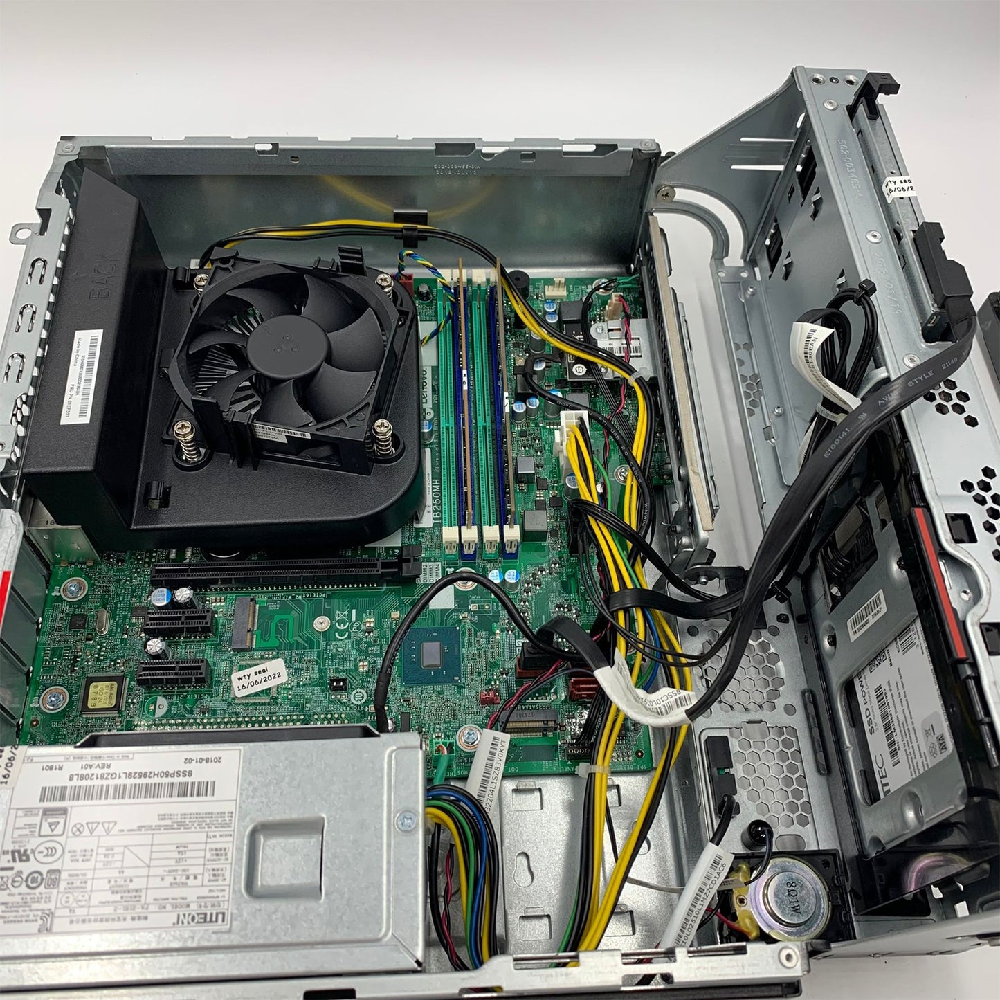 PC Computer Ricondizionato Lenovo ThinkCentre M710S SFF Intel Core i7-6700 Ram 16GB SSD 480GB Freedos